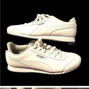 Puma white Turino shoes tennis shoes men 7
women 9 sneakers